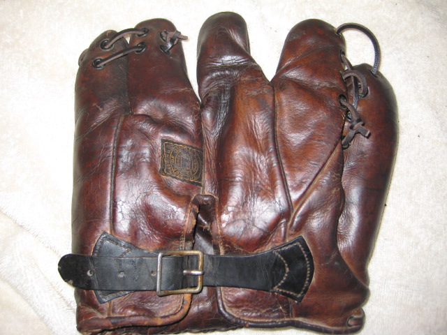 Joe Cronin Reach Back